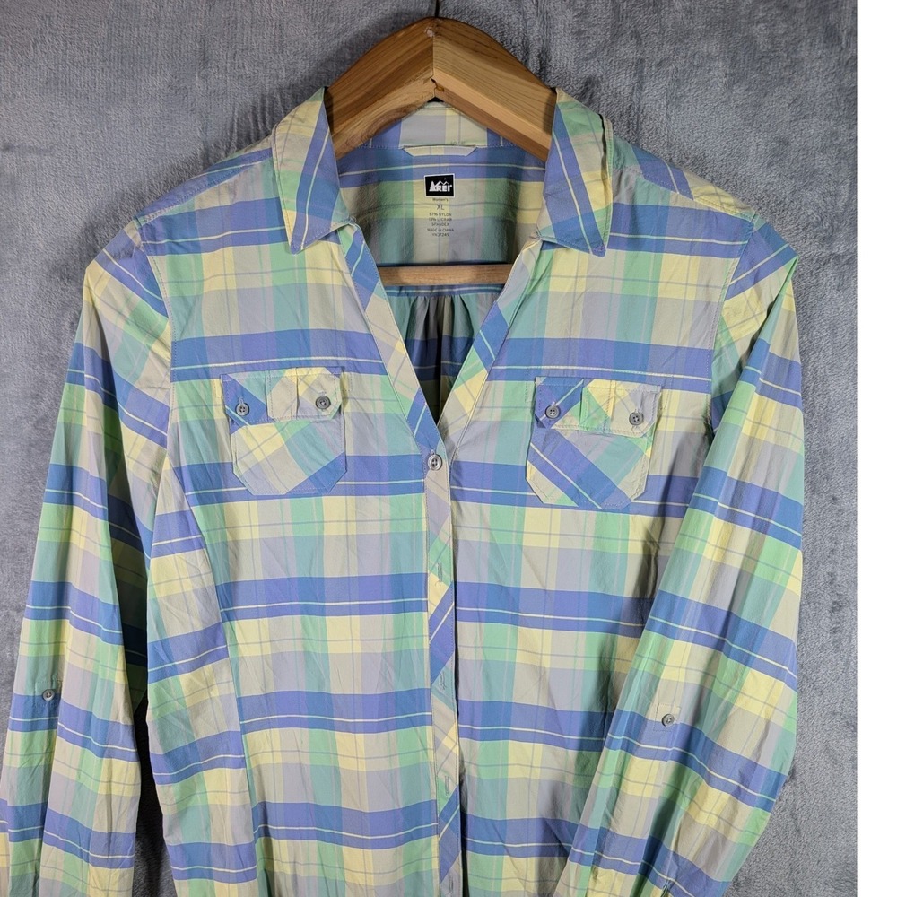 REI Women's XL Red Black Plaid Flannel Button Up Long Sleeve Outdoors Shirt vtg